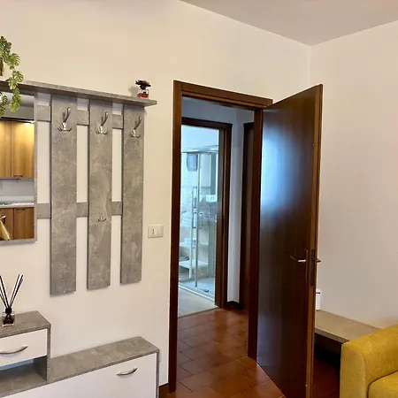 Apartment Tra Gardaland, E Verona