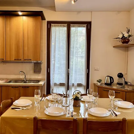 Apartment Tra Gardaland, E Verona *